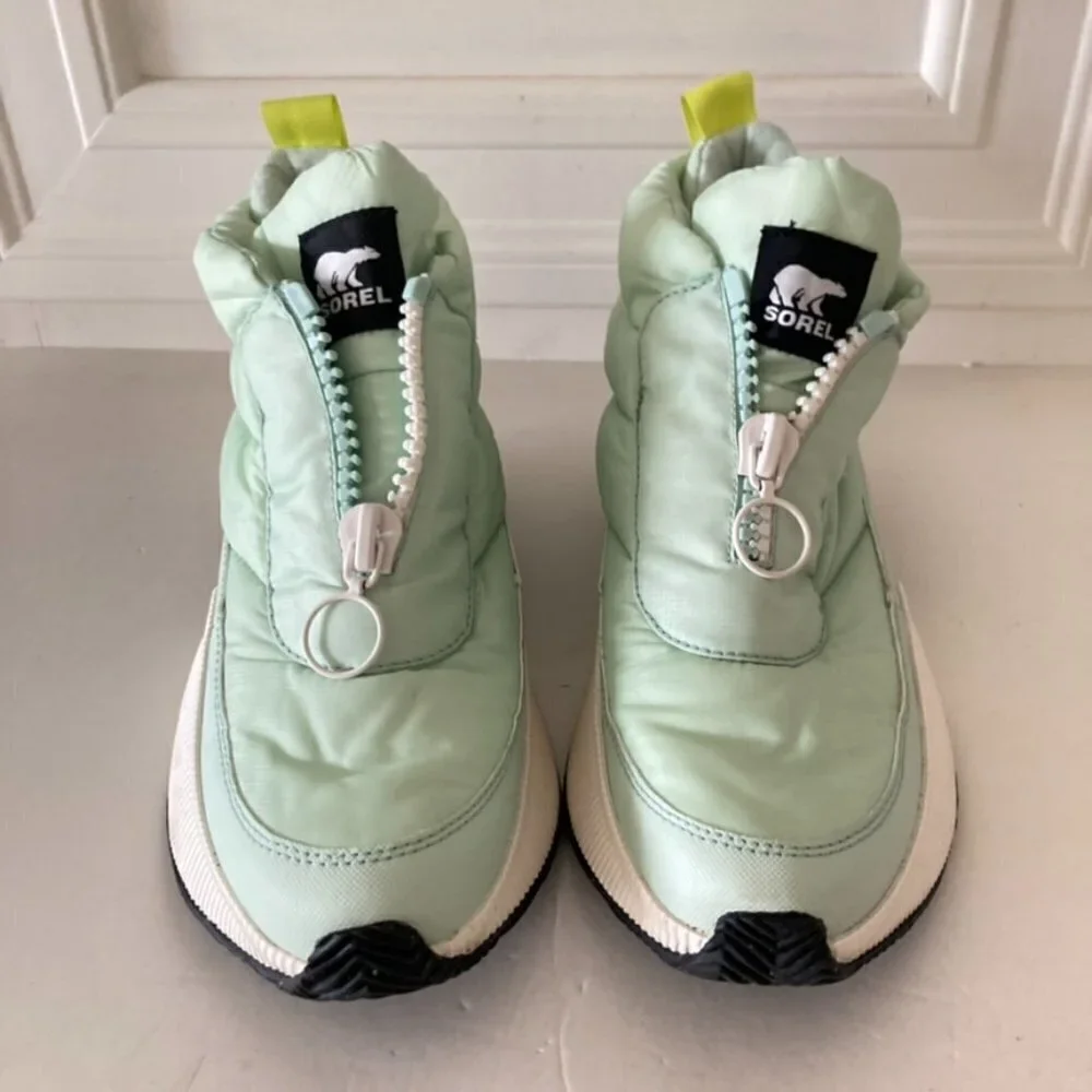 Sorel Women’s Winter Out N About III Puffy Zip Shoes Green Fleece Lined Sz 9.5